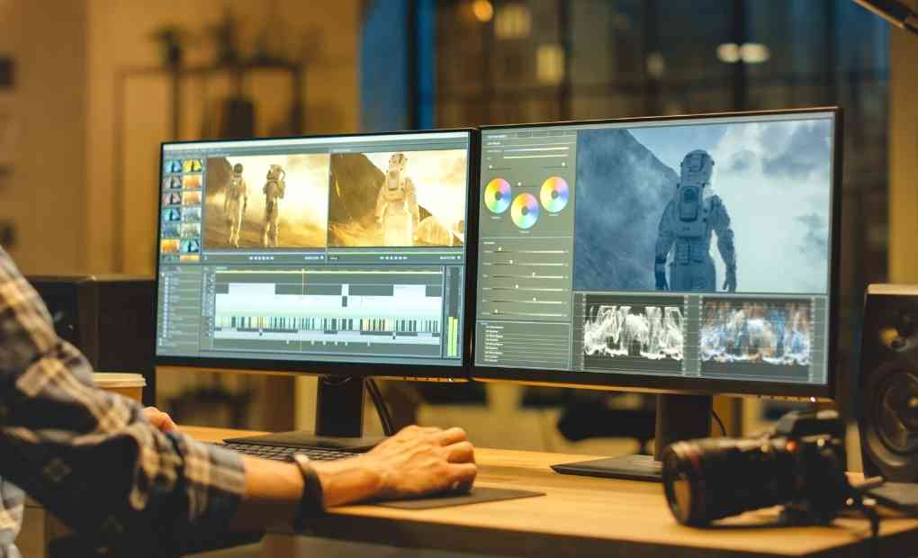 Top 5 Graphic Design Software Easy To Use in 2025