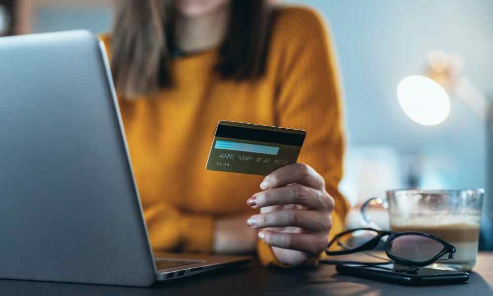 How to Make International Payments with Debit Cards