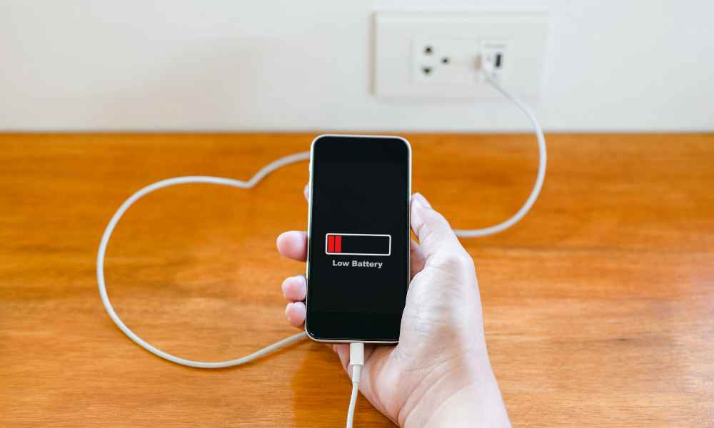 Does your iPhone Battery Drain Out Very Quickly? Know How to Fix it