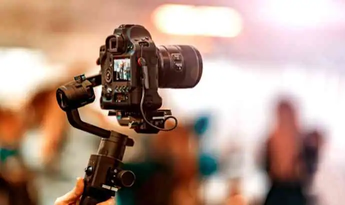 Keys to Keep in Mind Before Starting Your First Company Video